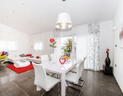 Luxurious Apartment in Zadar With Garden Yerinde Yemek