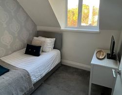 Luxury 3-bed Penthouse Apartment in Bournemouth Oda Manzaraları
