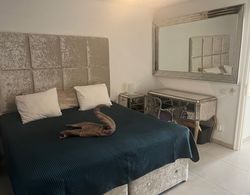 Luxury 4 bedroom villa with jacuzzi İç Mekan