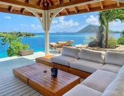 Luxury 7BR Waterfront Villa w Instaviews Boat Oda