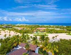 Luxury Villa at Cap Cana Resort - Chef Maid Butler and Golf Cart are Included Oda