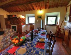 Luxury Farmhouse in Castiglione D'orcia With Swimming Pool Yerinde Yemek