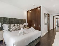 Luxury High Rise two Bedroom Flat Battersea Oda
