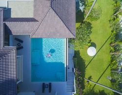 Luxury Private Beachfront Haileng Villa Dış Mekan