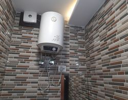 Luxury Private Flat In Lajpat Nagar With Attached Kitchen Kitchen 92,121,74700 Banyo Tipleri