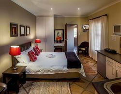 Luxury Room, Double Bed and Sleeper Couch max 4 Guests, Near Port Elizabeth Öne Çıkan Resim