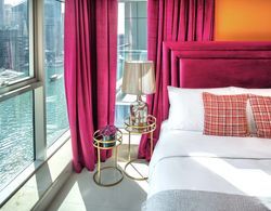 Luxury Staycation - Continental Tower Oda Manzaraları