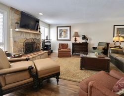 Luxury Townhome at the Canyons by Avantstay Located in Historic Park City w/ Hot Tub İç Mekan