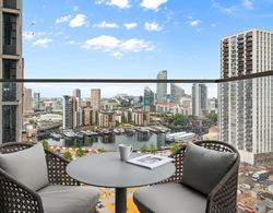 Luxury two Bedroom Apartment in East Londons Docklands Dış Mekan