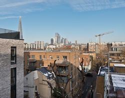 Luxury Apartment With Stunning Views Near London Bridge by Underthedoormat Dış Mekan
