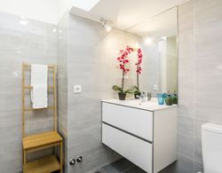 LxWay Apartmens Fanqueiros - Tiles Banyo Tipleri