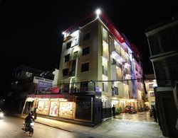 Mahadev Hotel Dış Mekan