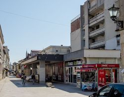 Main street apartment Mostar Oda Manzaraları