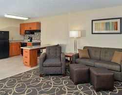 MainStay Suites Fargo Genel