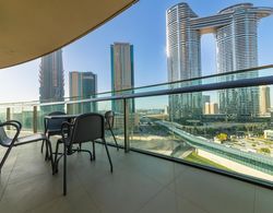 Maison Privee - 5* Apt in Architectural Marvel of Dubai Dış Mekan