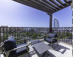 Maison Privee - Exclusive Luxury 3BR Apt with scenic views of Burj Al Arab Dış Mekan