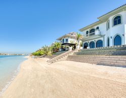 Maison Privee - Glamourous Beachfront Villa on The Palm w/ Pool Dış Mekan