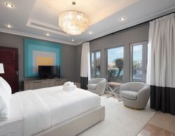 Maison Privee - Palm Jumeirah Beach Front XL Villa w/Prvt Pool Oda Manzaraları