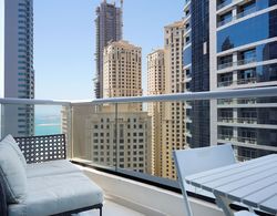 Maison Privee - Stunning Apartment w/ Dubai Marina View Oda Manzaraları