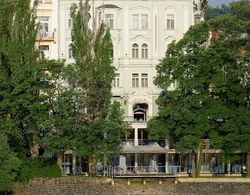 Mamaison Hotel Riverside Prague Dış Mekan