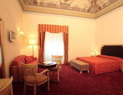 Manganelli Palace Hotel Oda