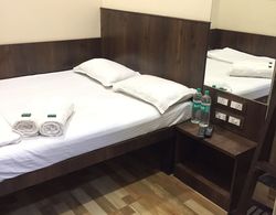 Hotel Manhar Residency Yatak Takımları