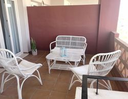 Manilva Playa SPA Resort 2-2 apartment B12F Oda Düzeni