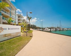 Mantra Boathouse Apartments Airlie Beach Genel