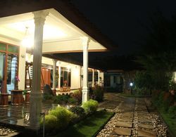 Marry Ind Vila & Guest House Gunung Kawi Malang Dış Mekan