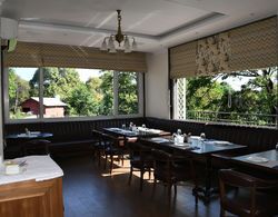 Mastiff Villa Camellia - A Tea Estate Hotel Kahvaltı