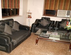 Maxfort Guest House Gurgaon Lobi