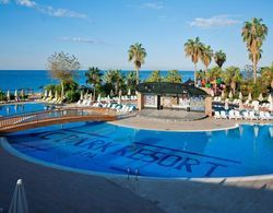 MC Beach Park Resort Hotel Havuz