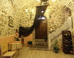 Medieval Castle Suites Traditional Yeme / İçme