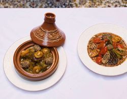 Medina Social Club - Hostel Yerinde Yemek