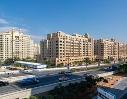 Mesmerizing Upscale 1BR Apartment in Soho Palm Jumeirah İç Mekan