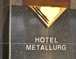 Hotel Metallurg - Hostel Dış Mekan