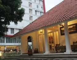 Metland Hotel Cirebon By Horison Genel
