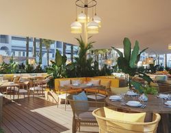 METT Hotel & Beach Resort Marbella Estepona Yerinde Yemek