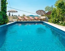 Villa Mia -three-bedroom Villa With Swimming Pool ID Direct Booker 990 Oda