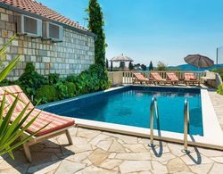 Villa Mia -three-bedroom Villa With Swimming Pool ID Direct Booker 990 Oda
