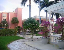 Miami Gardens Inn & Suites Manzara / Peyzaj