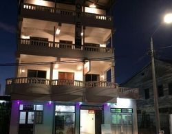 Hotel Midnight Dış Mekan