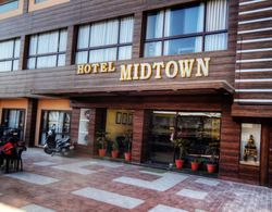 Hotel Midtown by Royal Collection Dış Mekan
