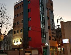 Midtown Hostel Dış Mekan