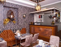 Mildom Hotel Baku Bar