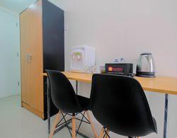 Minimalist Studio Apartment at Bogorienze Resort By Travelio Oda Düzeni