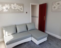 Modern 1-bed Apartment in Blackpool Oda Düzeni