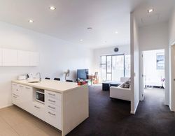 Modern 2 Bedroom Apartment in Auckland CBD With Parking Oda Düzeni