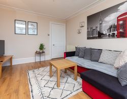 Modern Aberdeen City Apartment Free Parking Genel