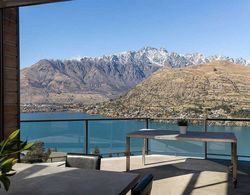 Modern Alpine Living with Spectacular View Oda Düzeni